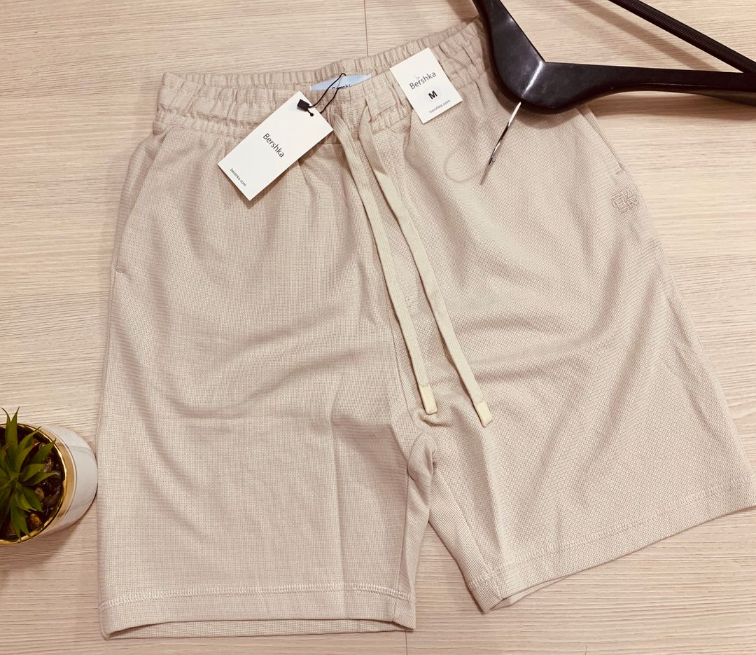 BERSHKA COTTON SHORTS - BEACH SAND (WOVEN)
