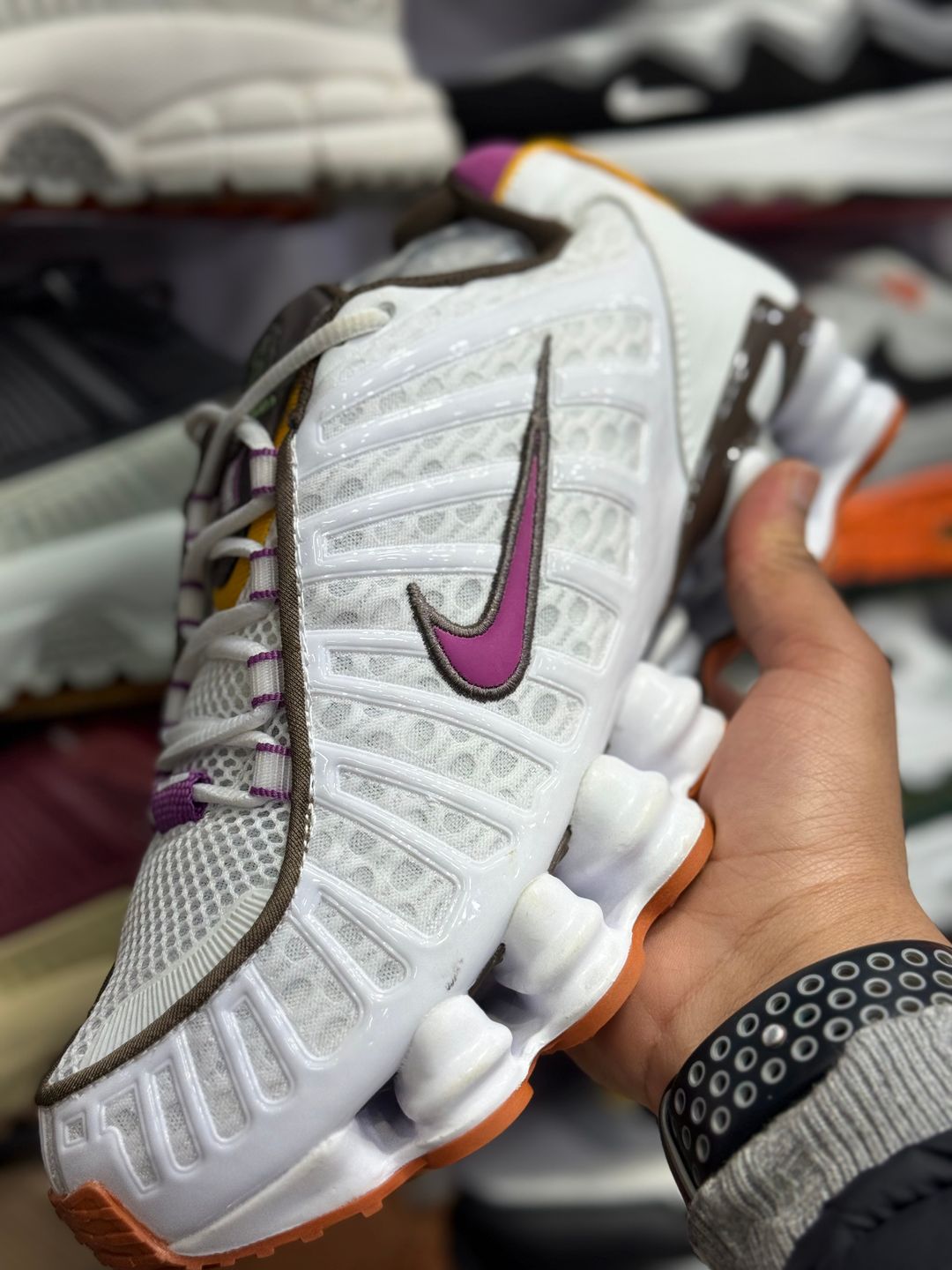 NIKE SHOX TL