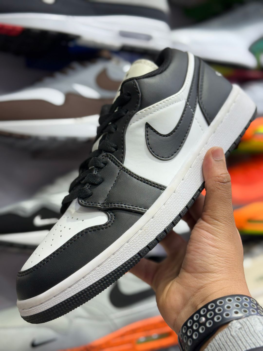 NIKE AIR JORDAN 