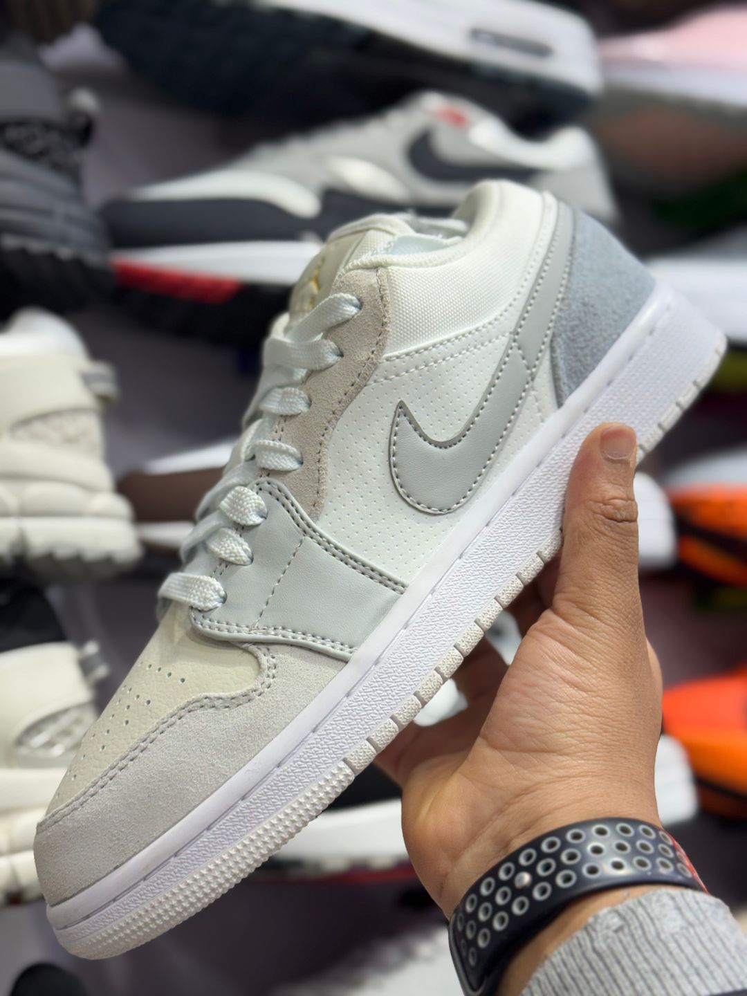 NIKE AIR JORDAN