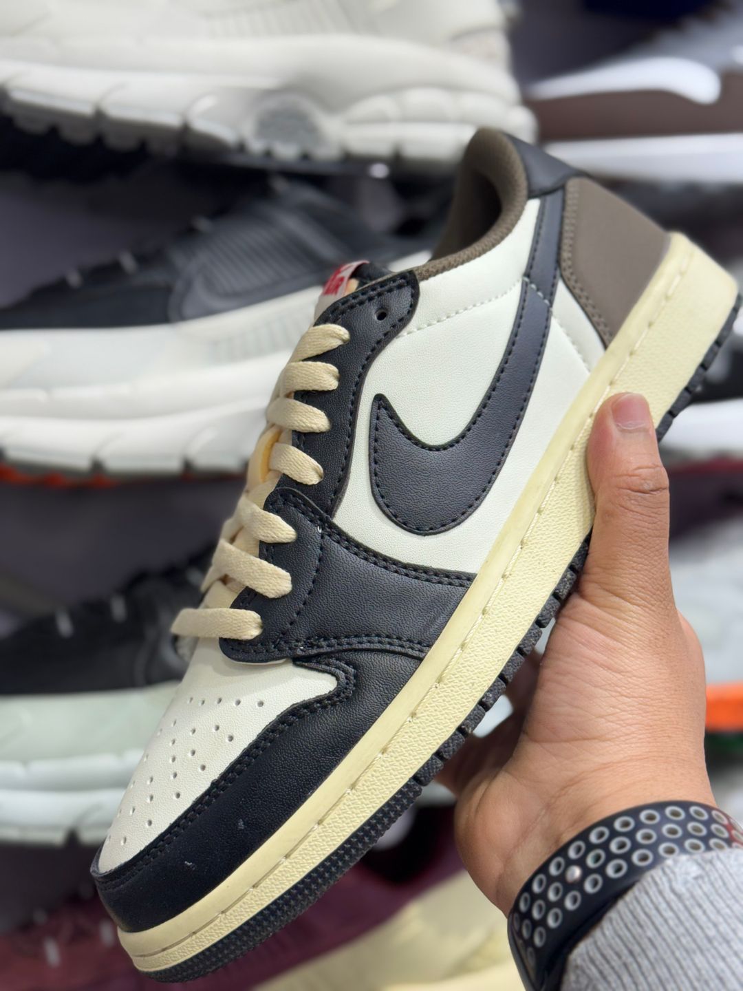 NIKE AIR JORDAN 