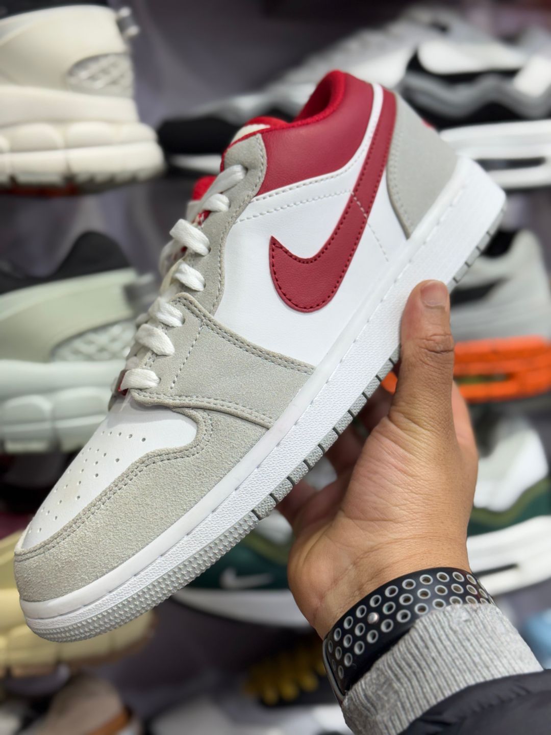 NIKE AIR JORDAN