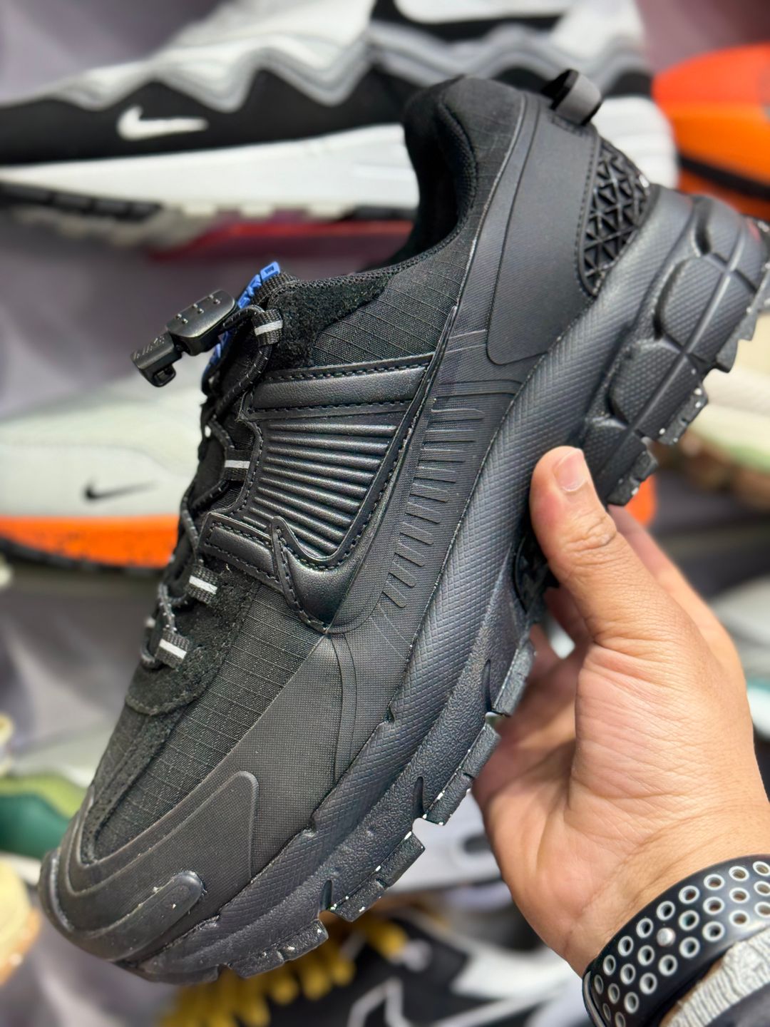 NIKE VOMERO 