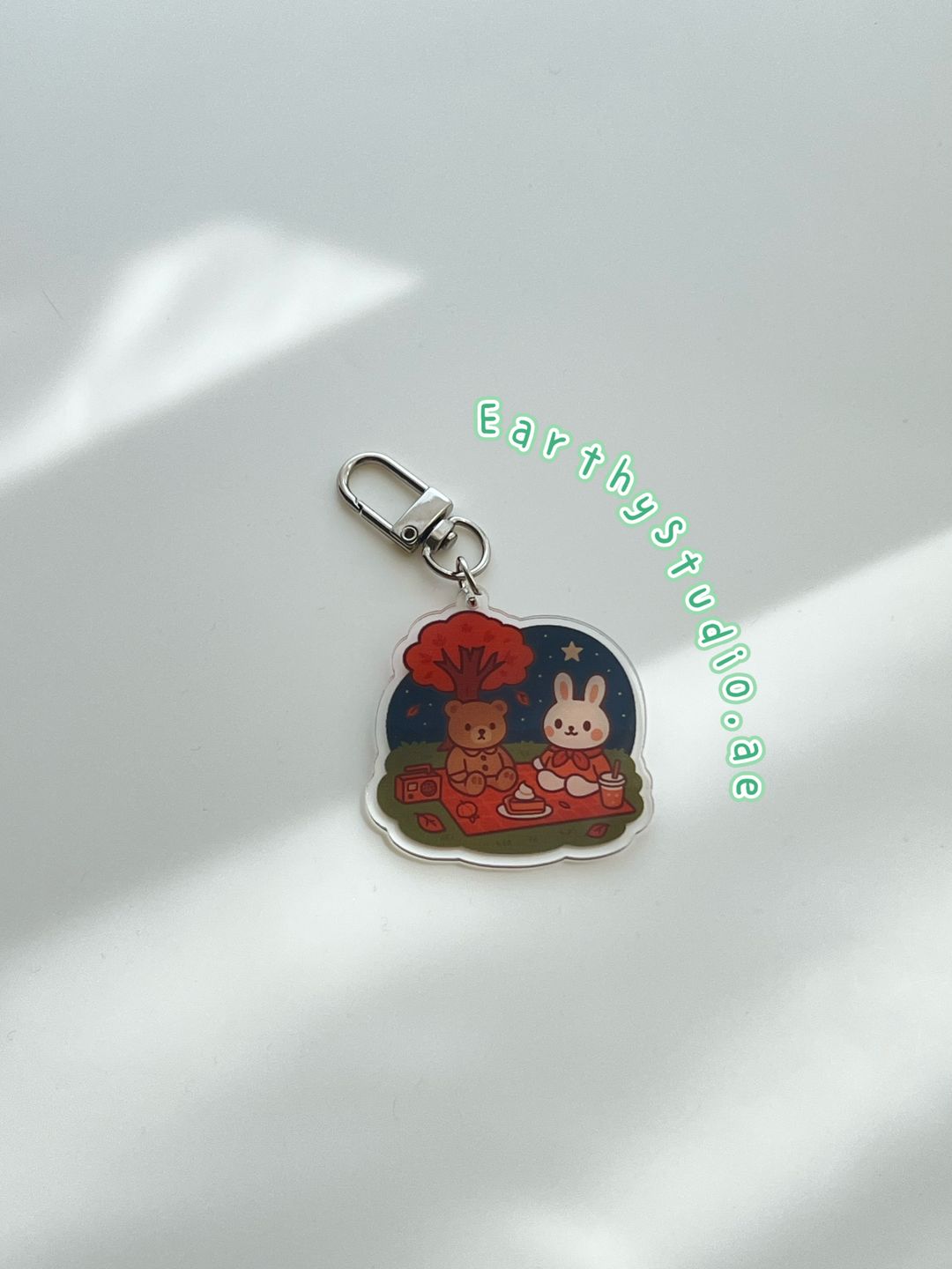 Picnic in autumn keychain 