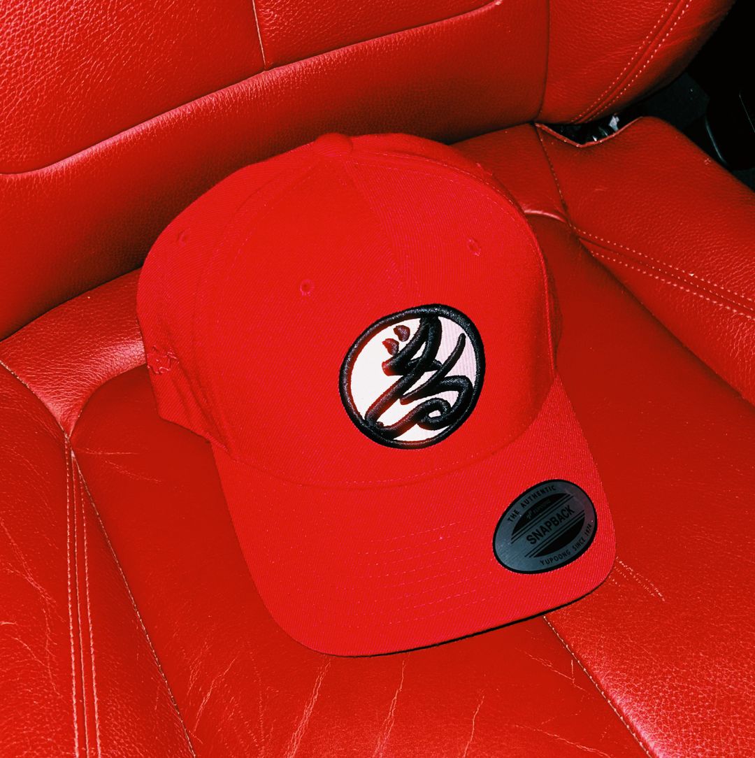 Circle كُمّة Logo Snapback (RED)