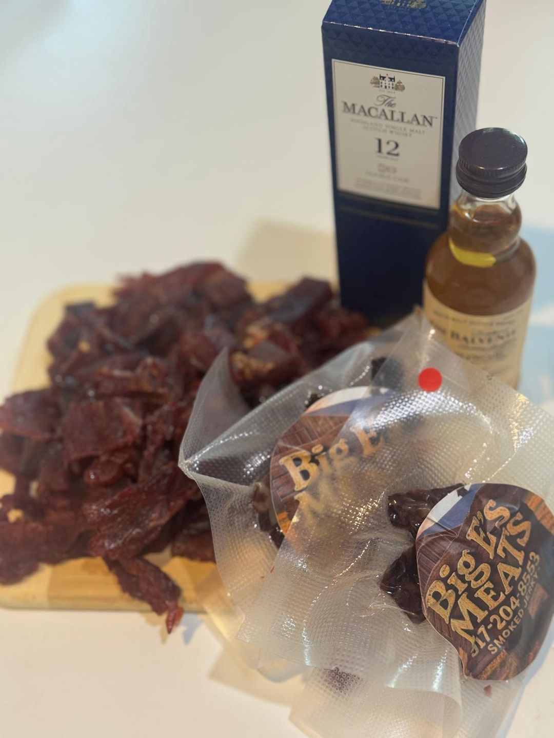 Gift Tray with Scotch - **PRE-ORDER ONLY**