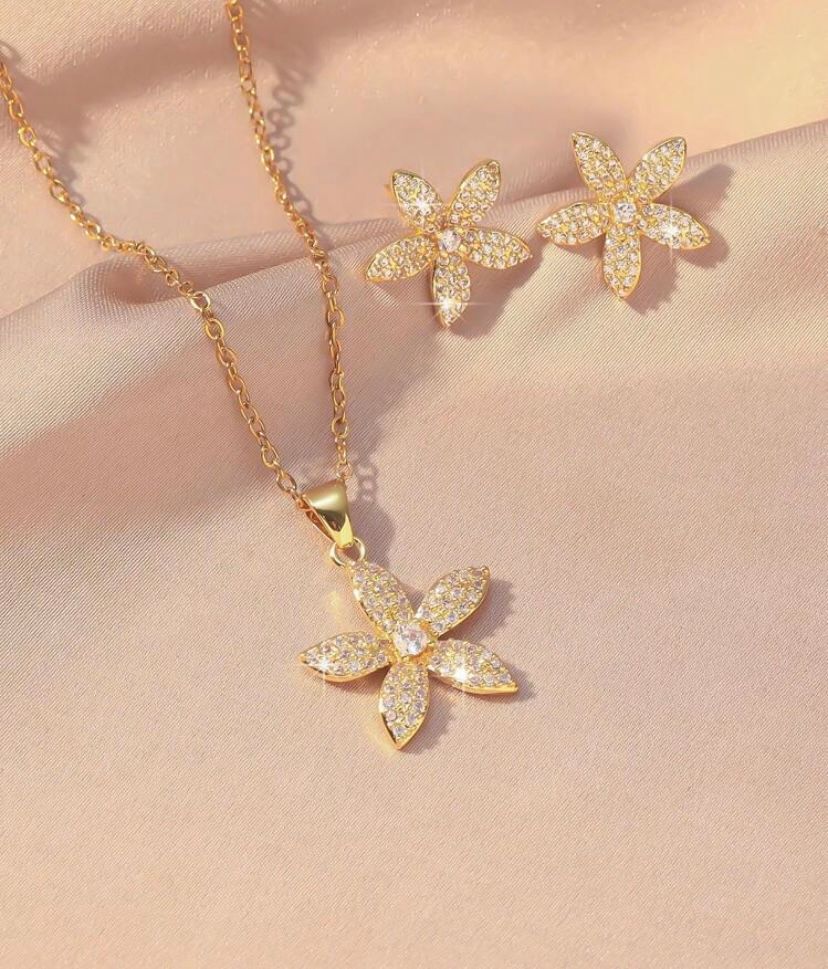 3pcs/Set Stainless  Steel Necklace With  Sparkling  Cubic Zirconia 5-Petal  Flower Pendant  
