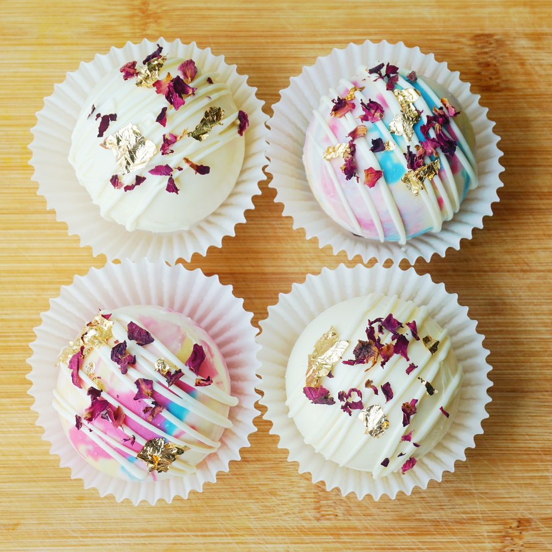 Festive Hot Chocolate Bombs - 2 pc