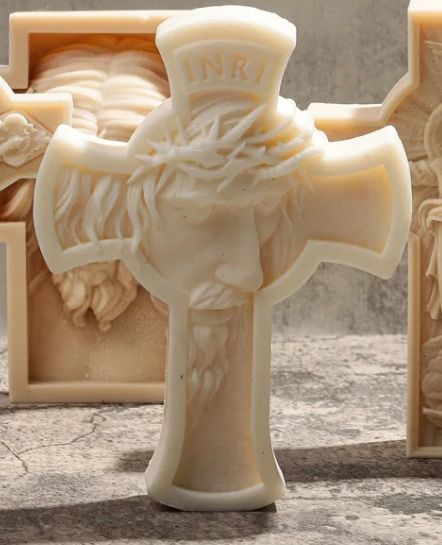 Molde cruz con rostro de Jesús L