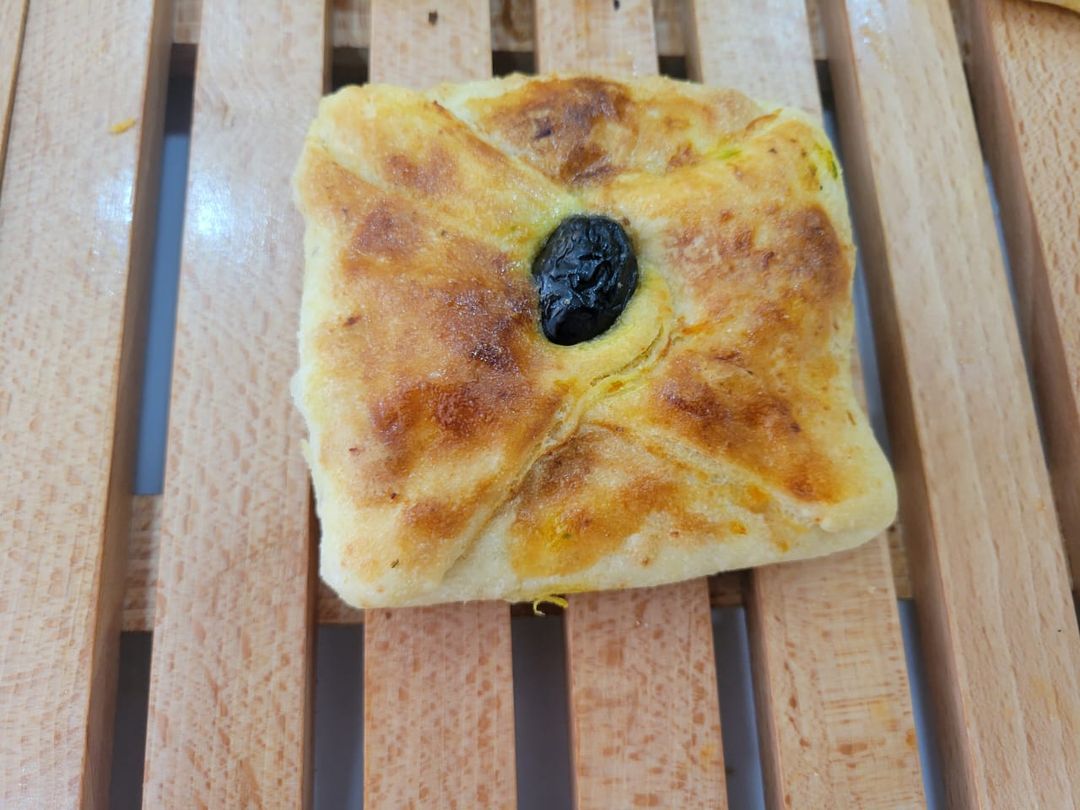 Msemen Four Poulet/Viande Hachée (1 pièce)