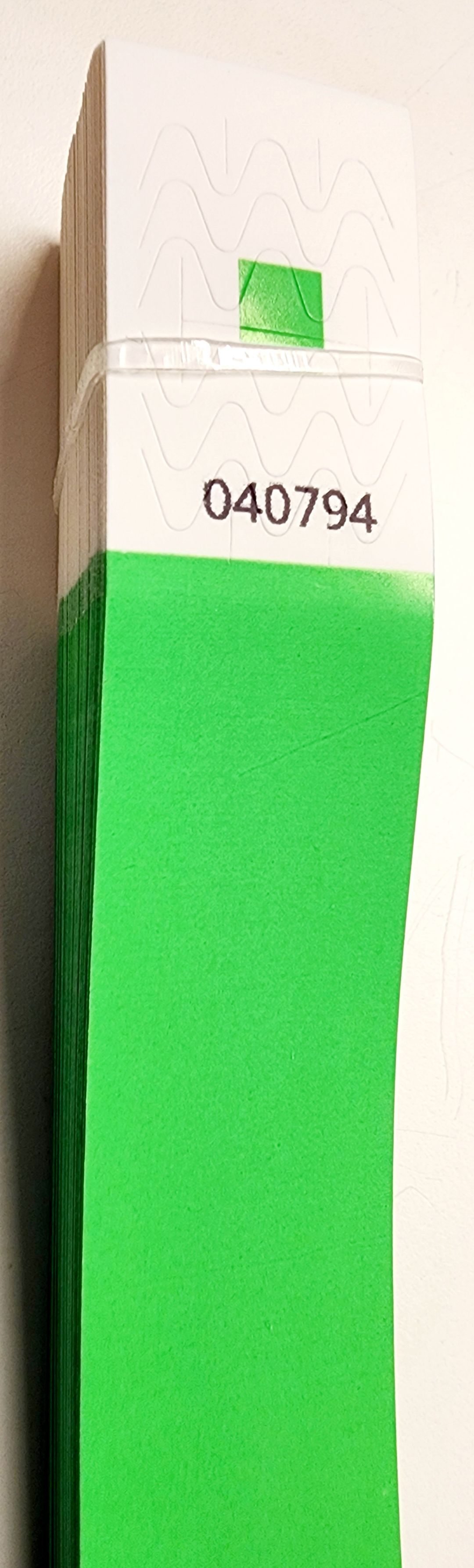 100 Green wristbands 