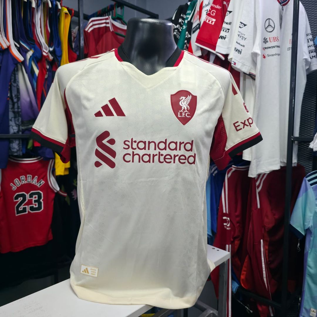 Liverpool Away 25/26 players version.