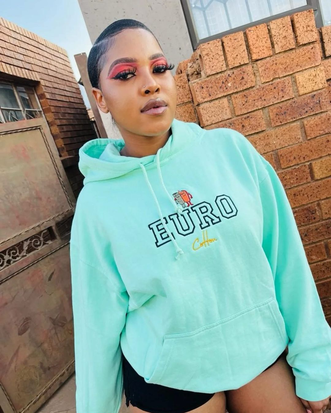 Hoodie Embroidered 