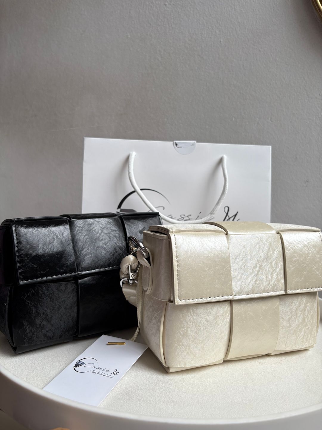 Patchwork elegance crossbody bag 