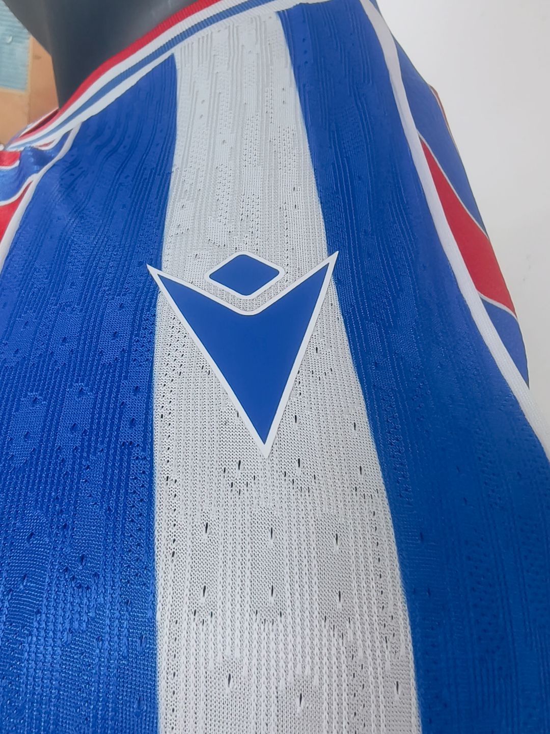 Crystal Palace  2025/26 Home Shirt (Blue / Red / White)