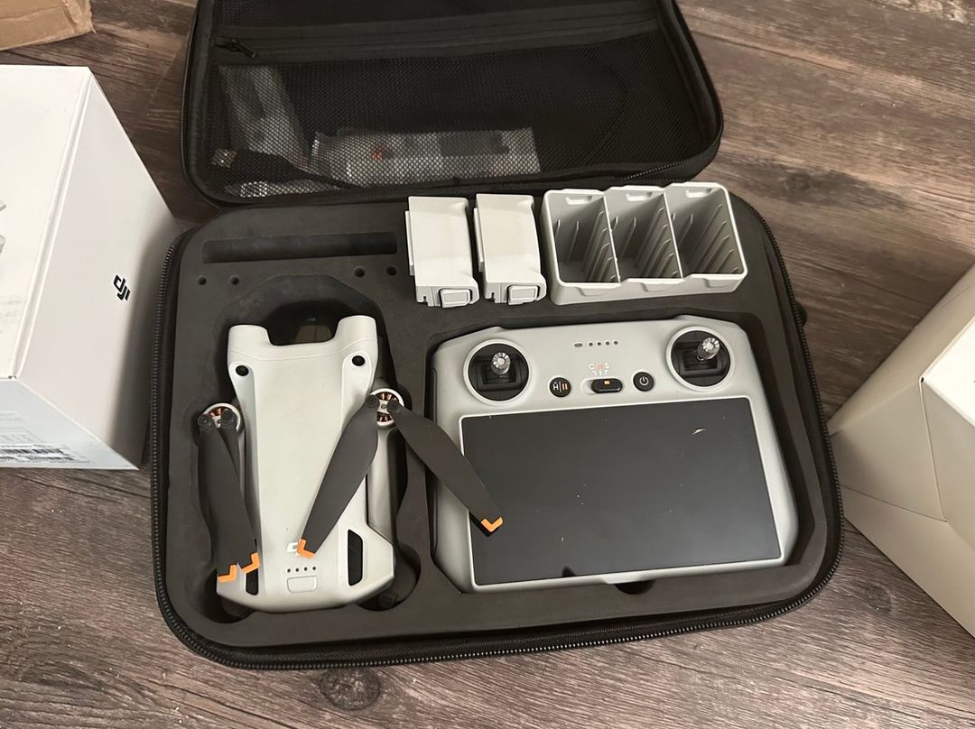 DJI drone mini 3 pro with Fly More kit