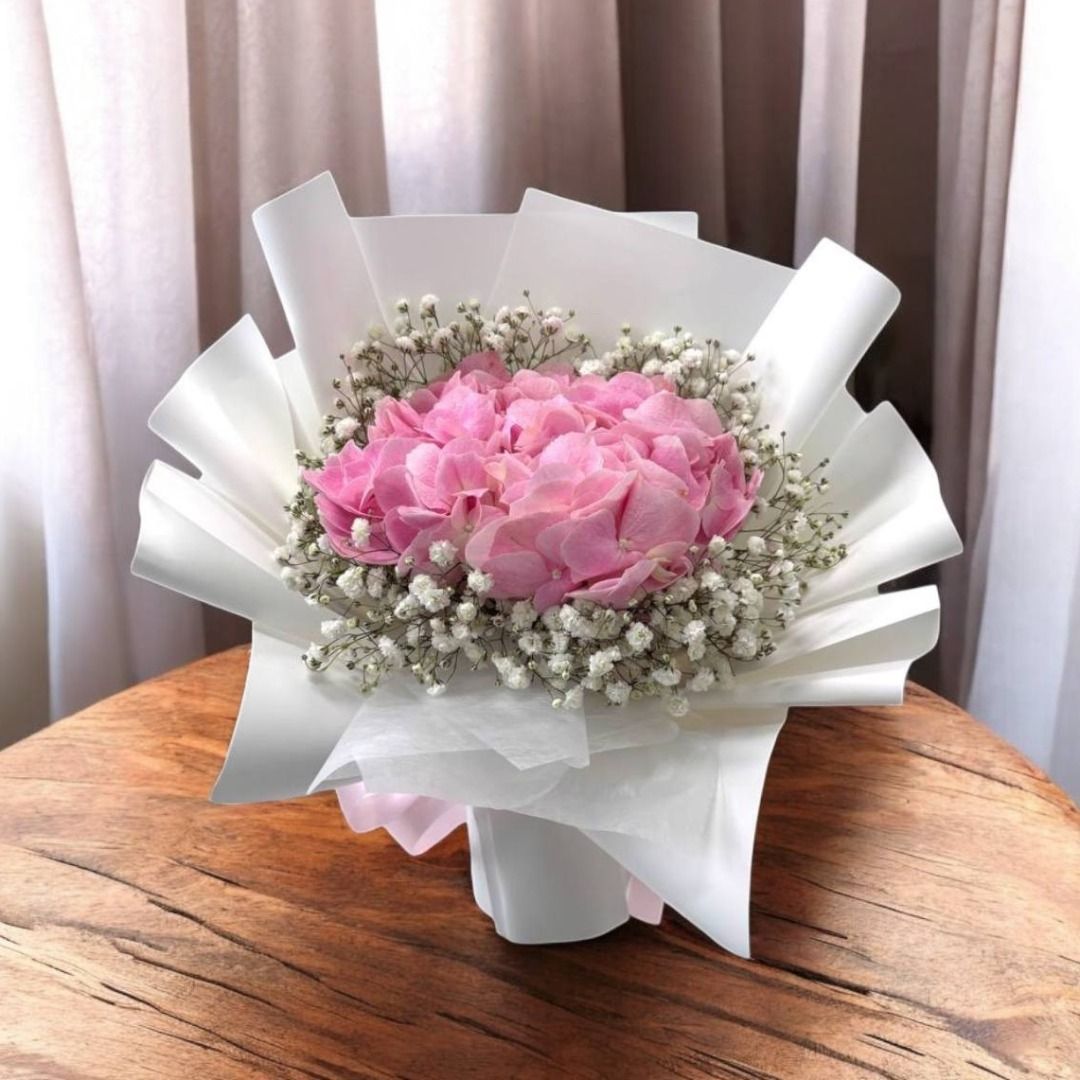 [Pre-order: 2 Days] Pink hydrangea with baby breath