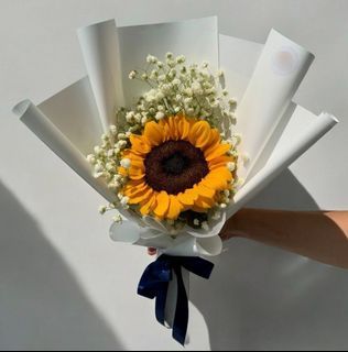 1 Sunflower with baby breath