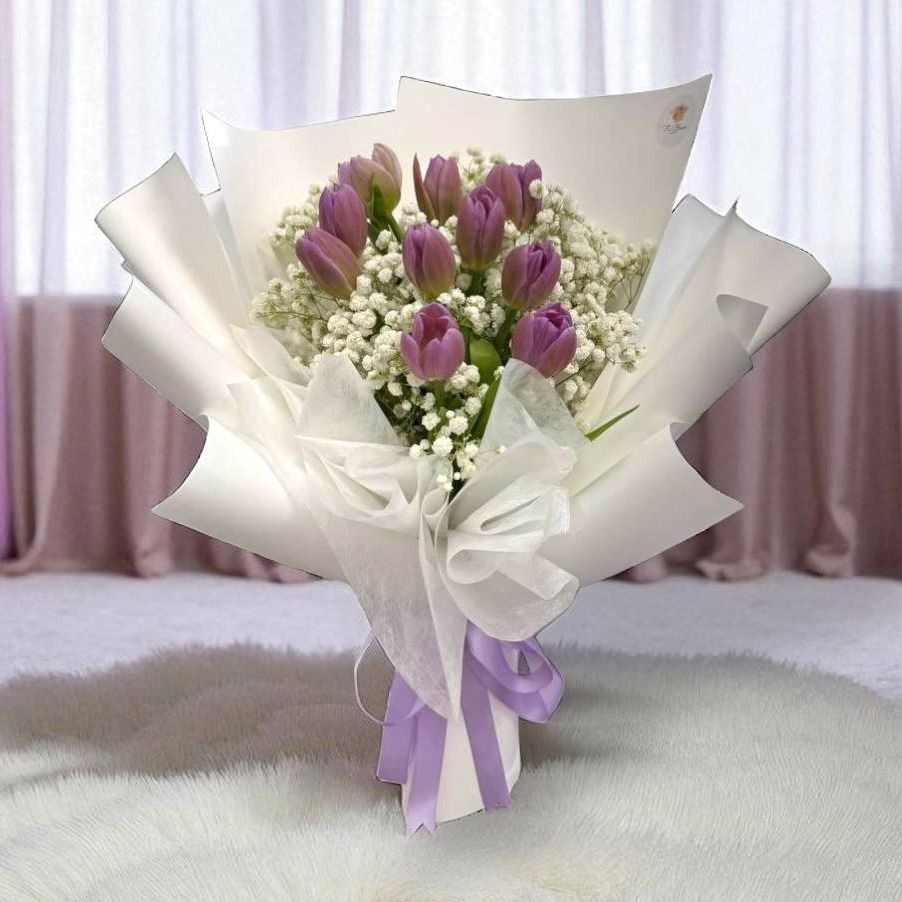 [Pre-order: 2 Days] Purple Tulips with Baby Breath