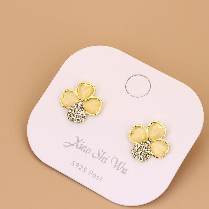  French cat's eye stone clover earrings