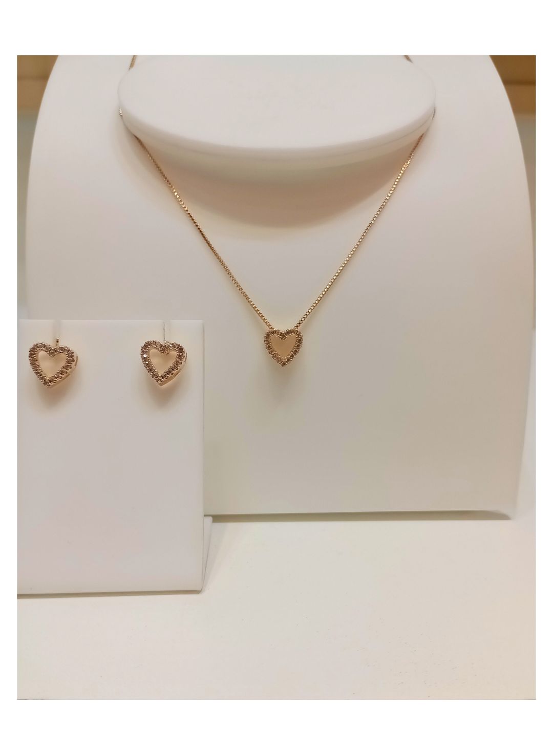 Conjunto Coração Micro Zircônia banhado a Ouro 18k