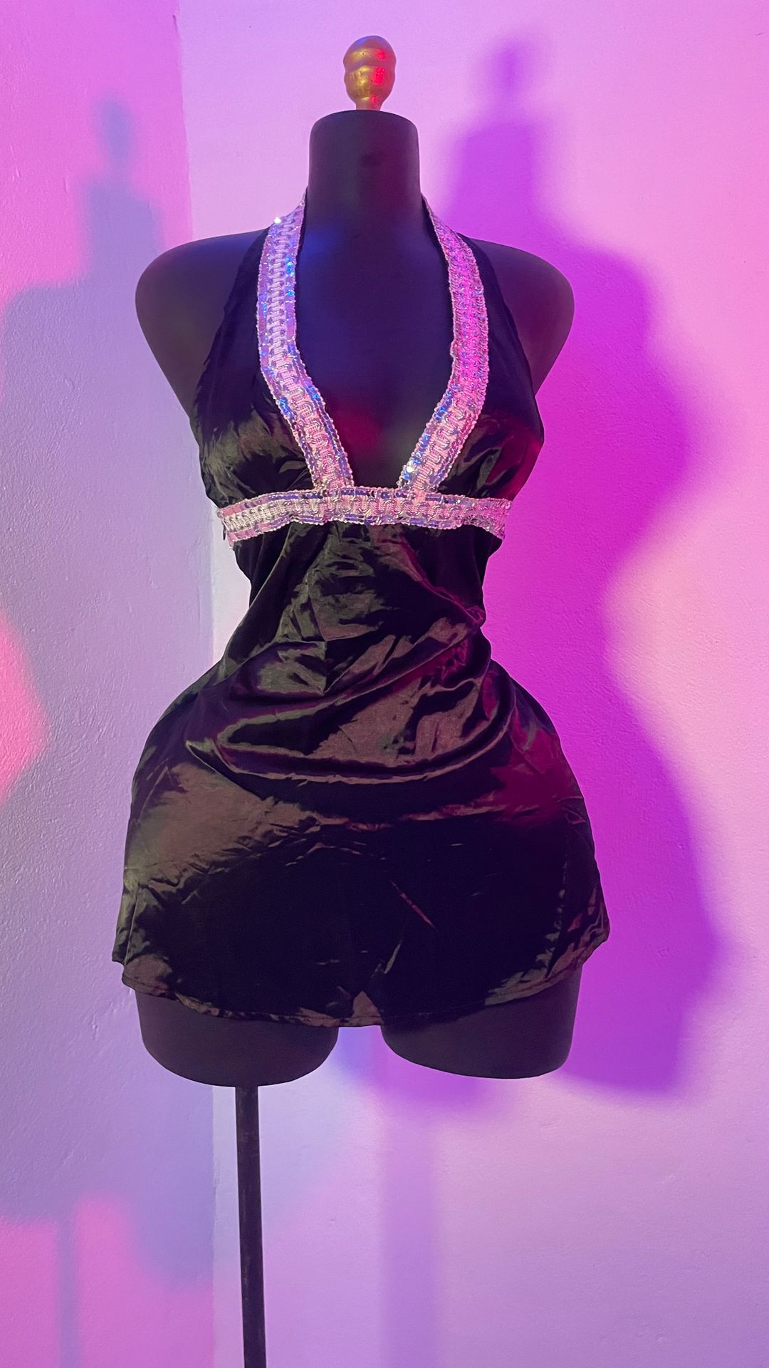 Robe chery regarde mon dos 