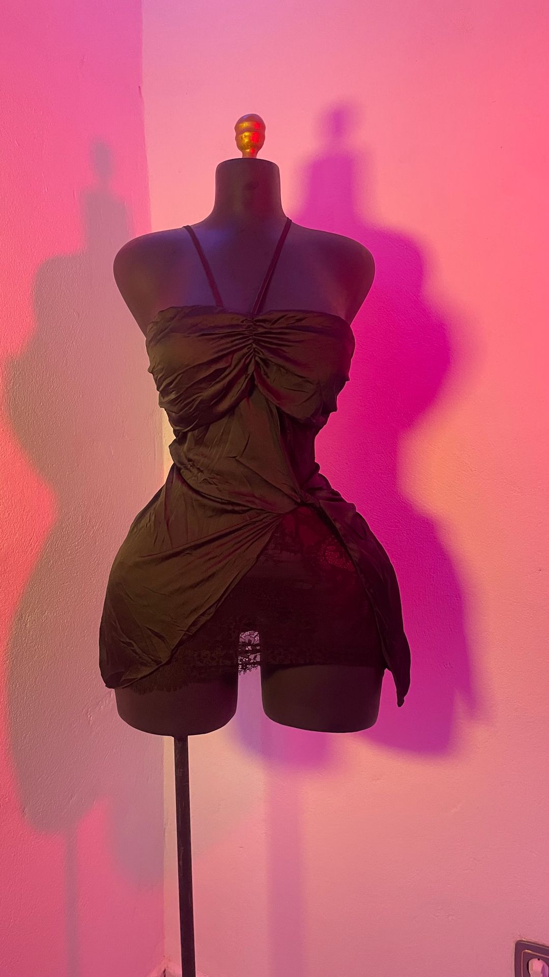 Robe avec fente 