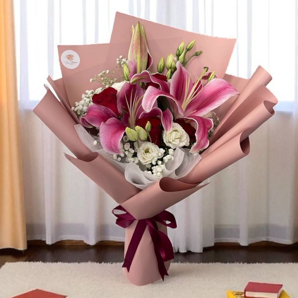 Pink Lily with Red Roses, Eustoma 