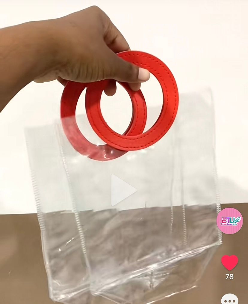 RED HANDLE CLEAR PARTY BAGS (NO DESIGN & EMPTY)