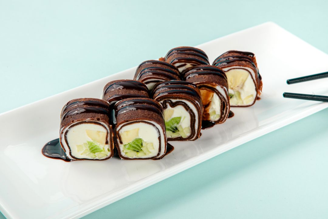 Chocolate crepe roll (220g)