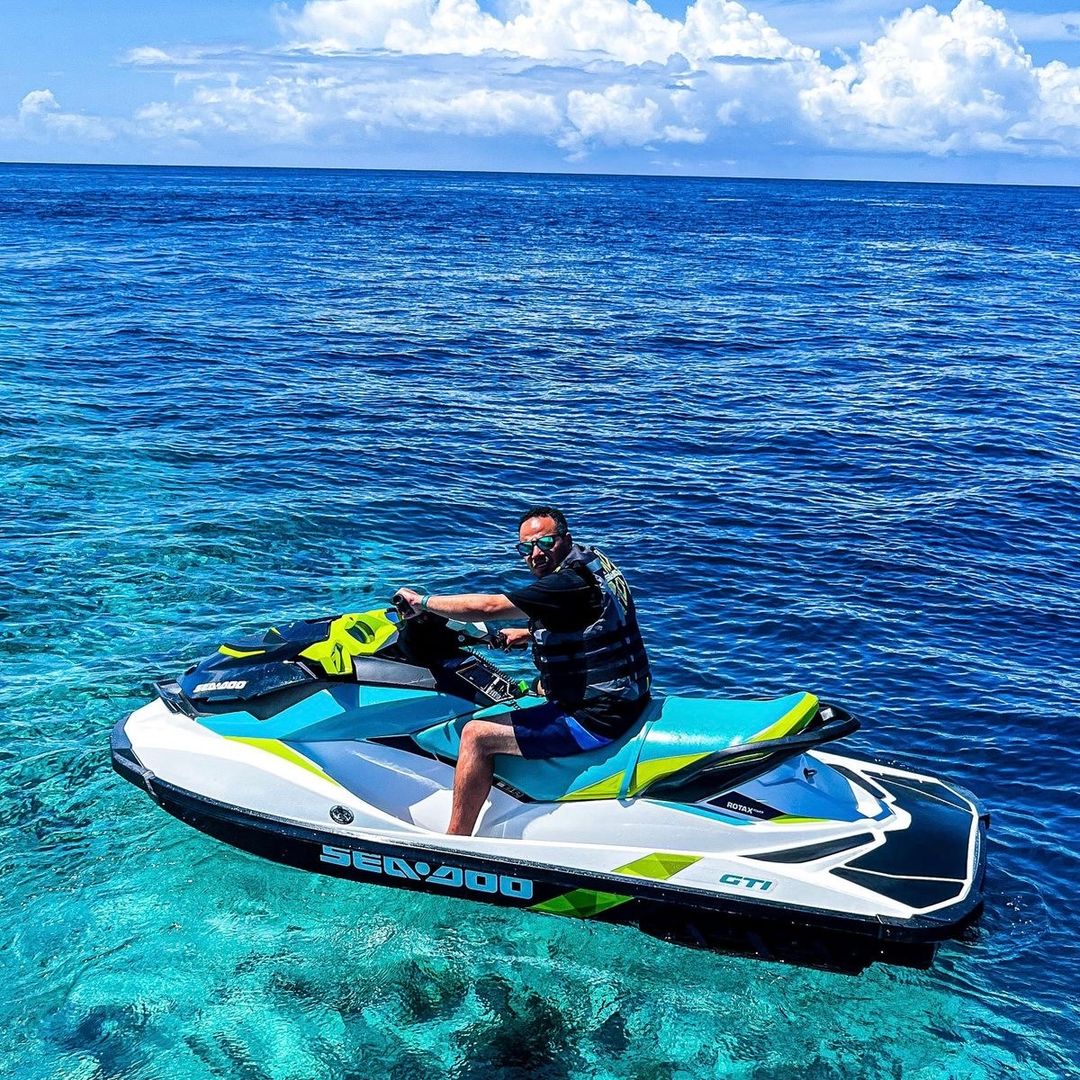 Jet ski - الدراجة المائية 