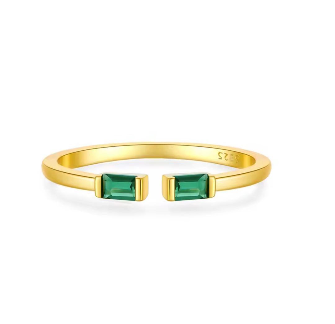 Thin emerald ring 