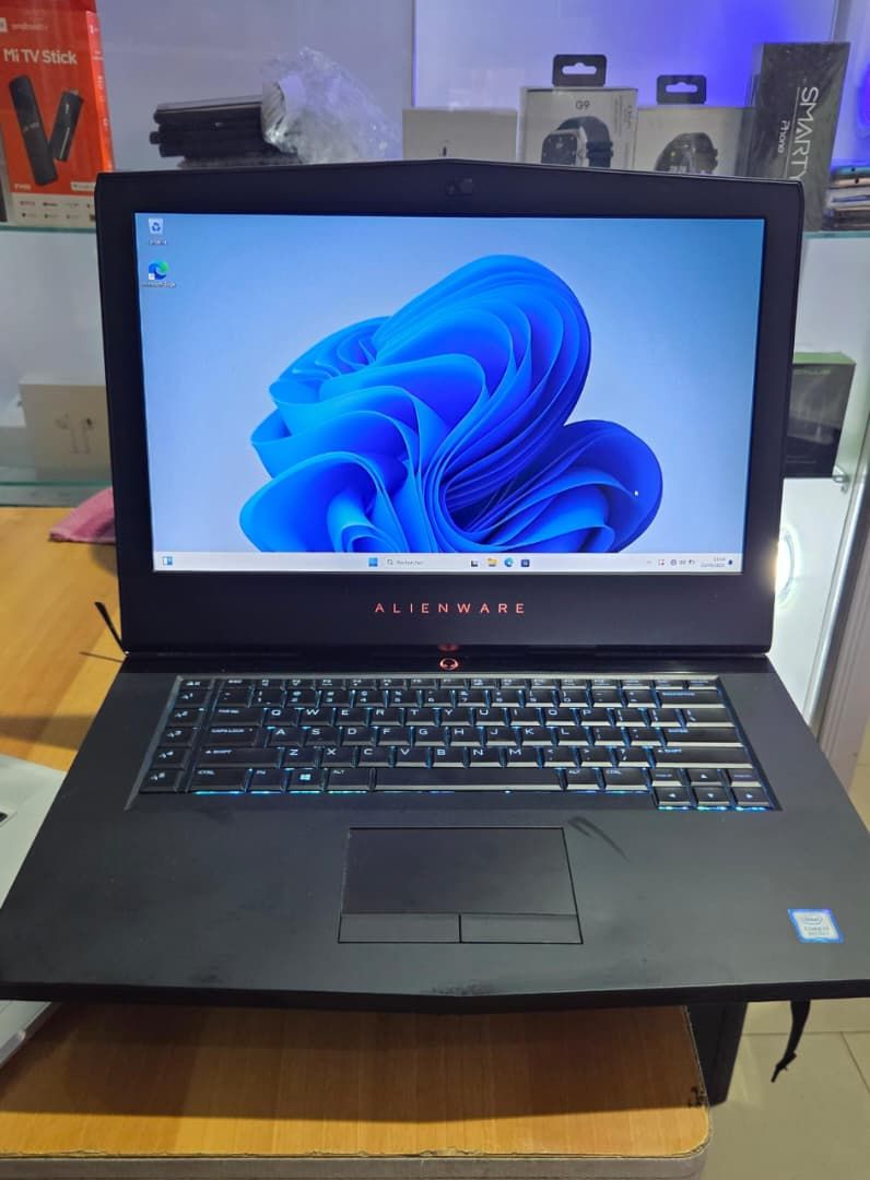 HP ALIENWARE 