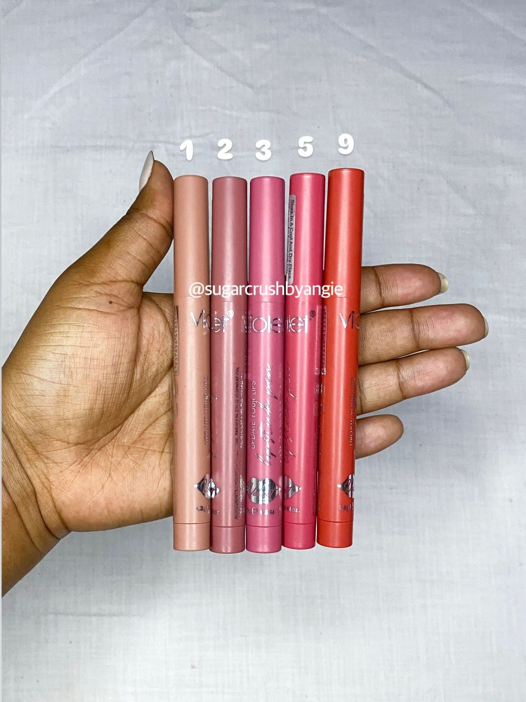 Velvet lip liners