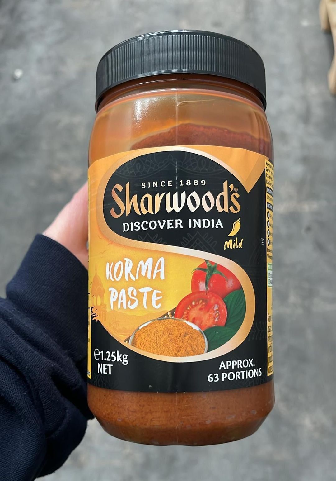 ⭐️REDUCED PRICE⭐️ 2 cases  korma paste 4x1.25kg BBE 03/25 