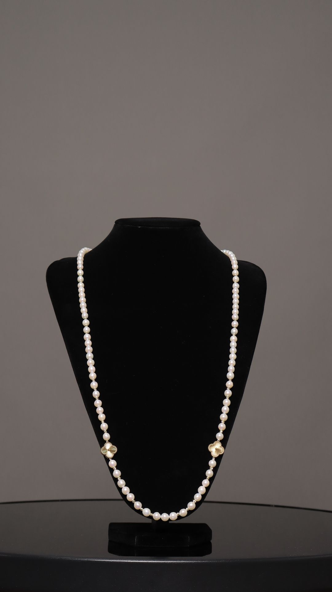 90cm White Pearl Necklace with Twin Clover 