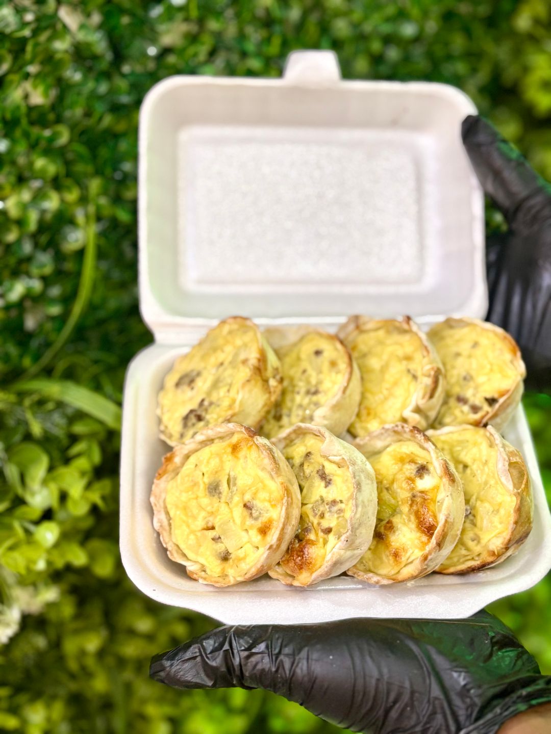 22 Mini Quiches
