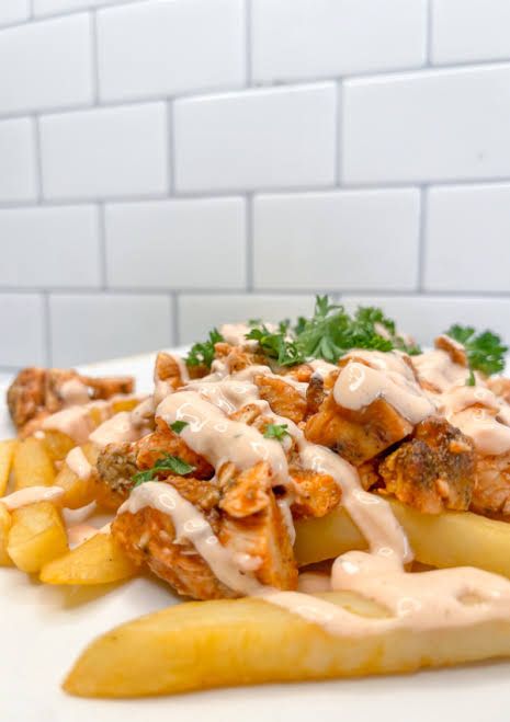 Chicken And Chips With Cream Sauce 