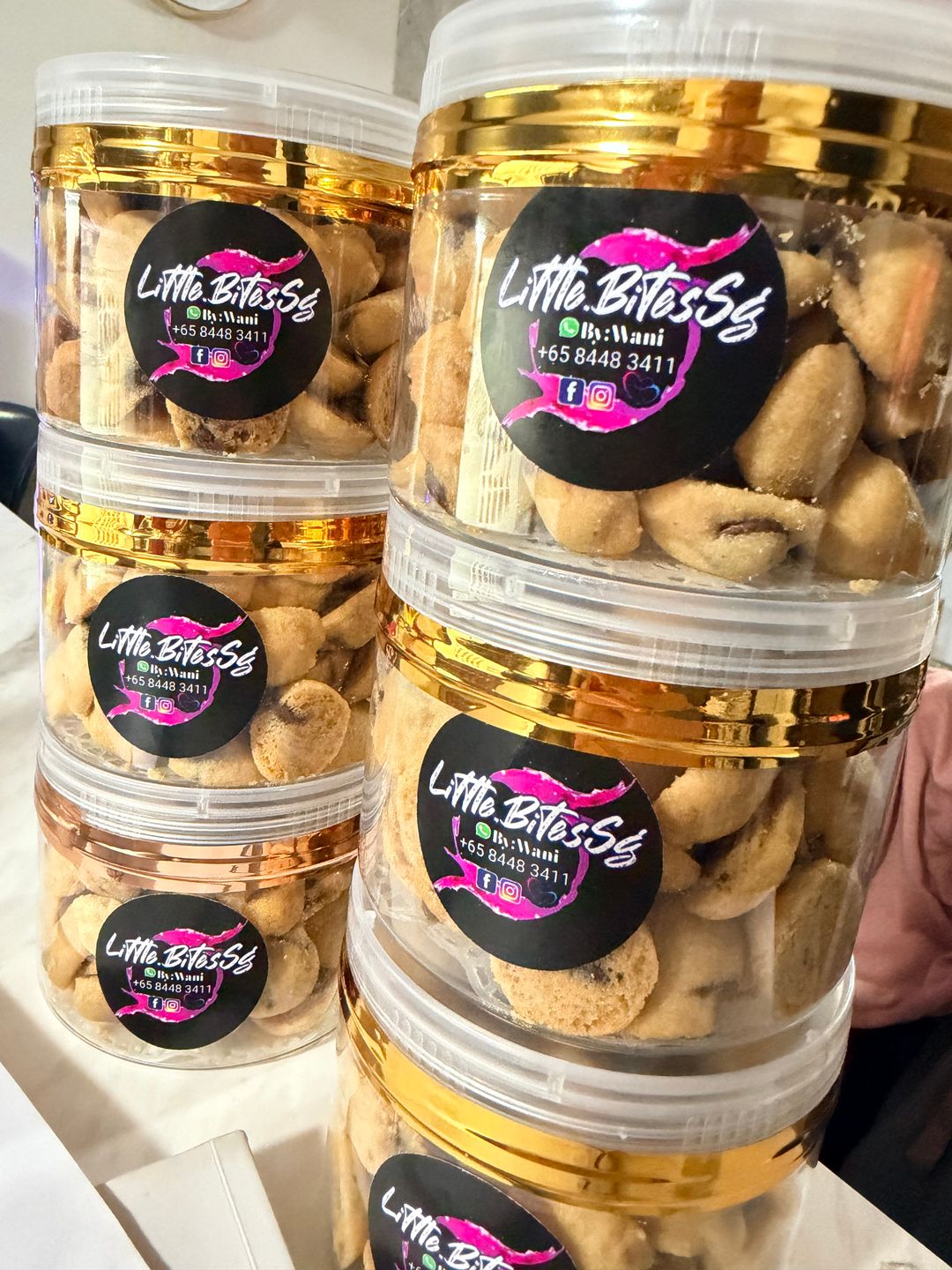 Chocolate Chip Cookies with Chocolate Dip