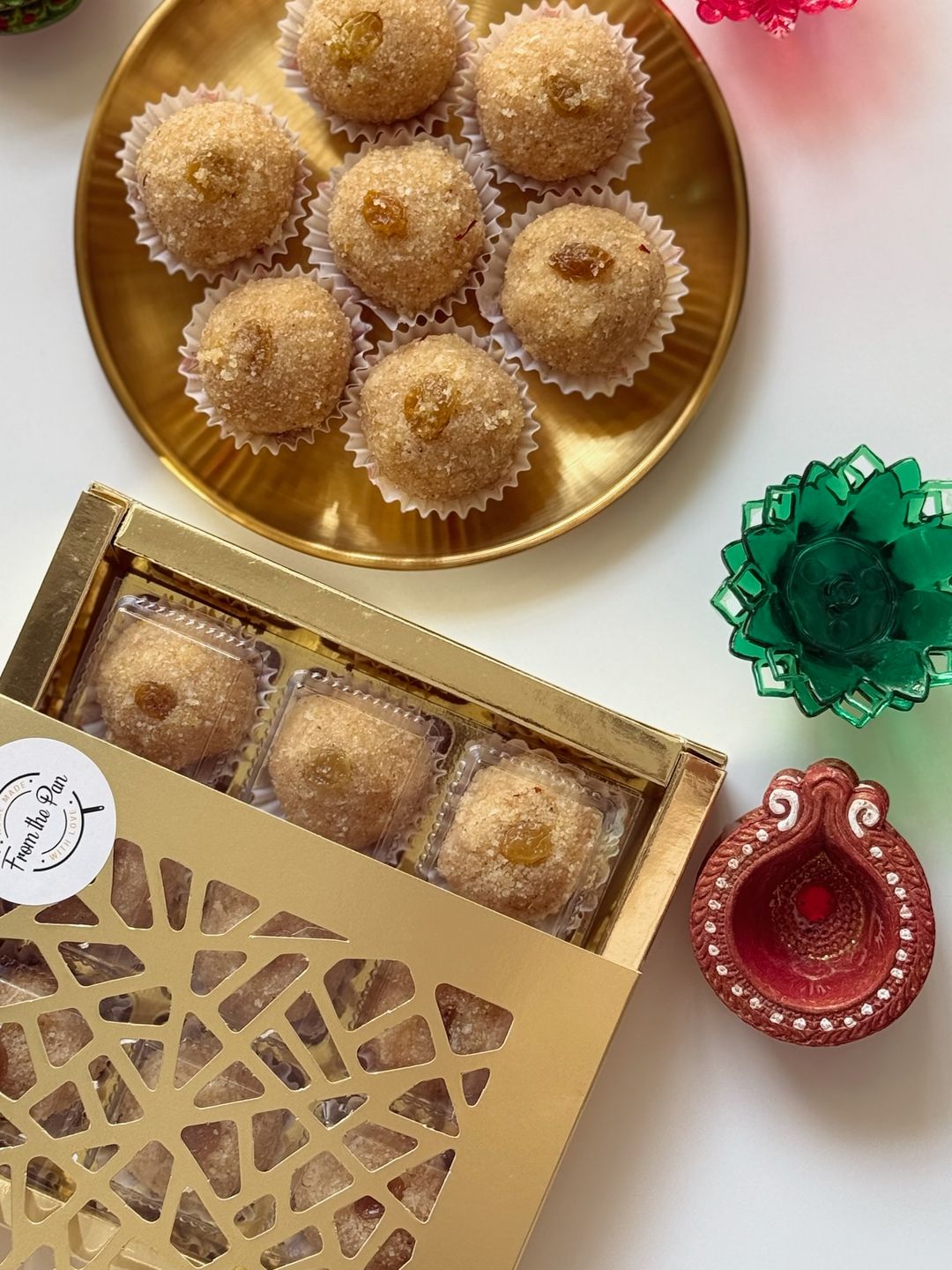 Rawa Khoya Nariyal Ladoo