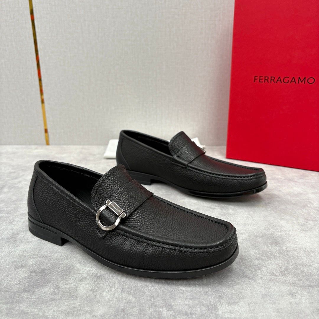 FERRAGAMO 