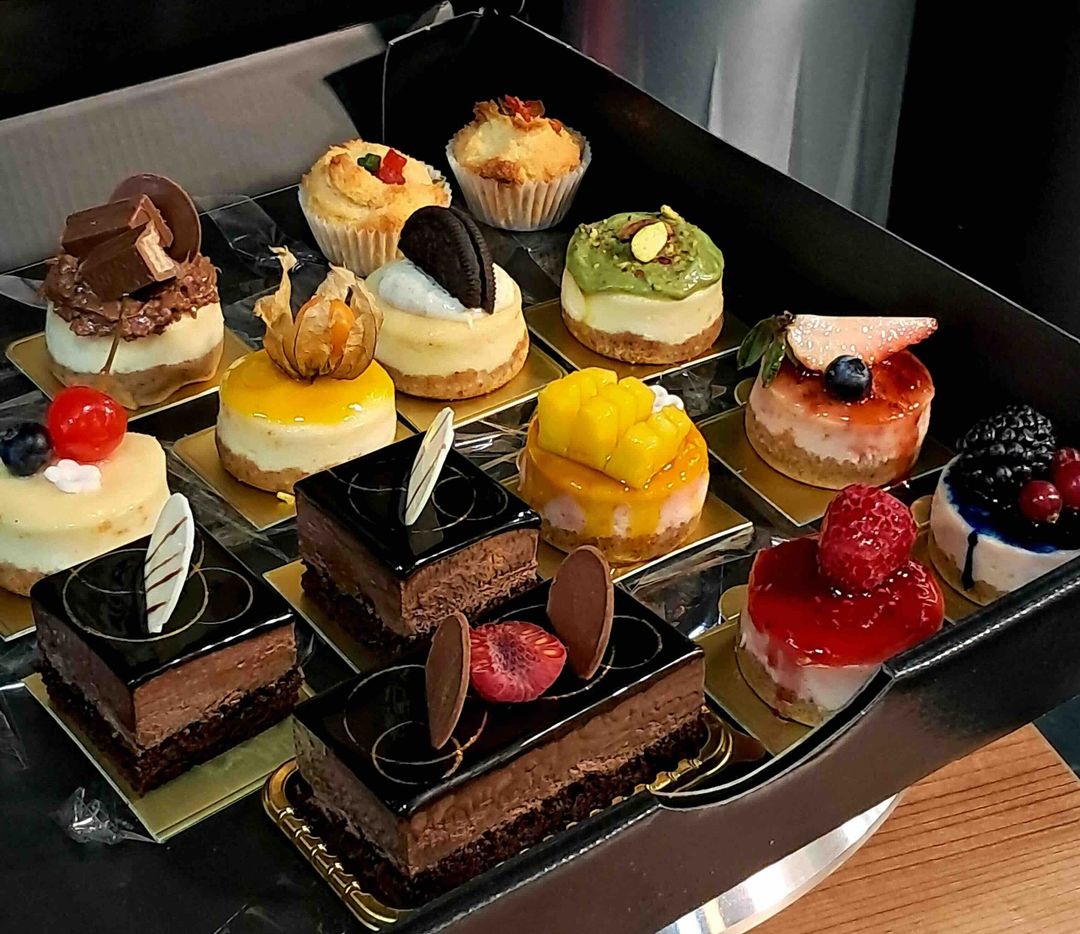 Mini Cakes (M0Q 10)