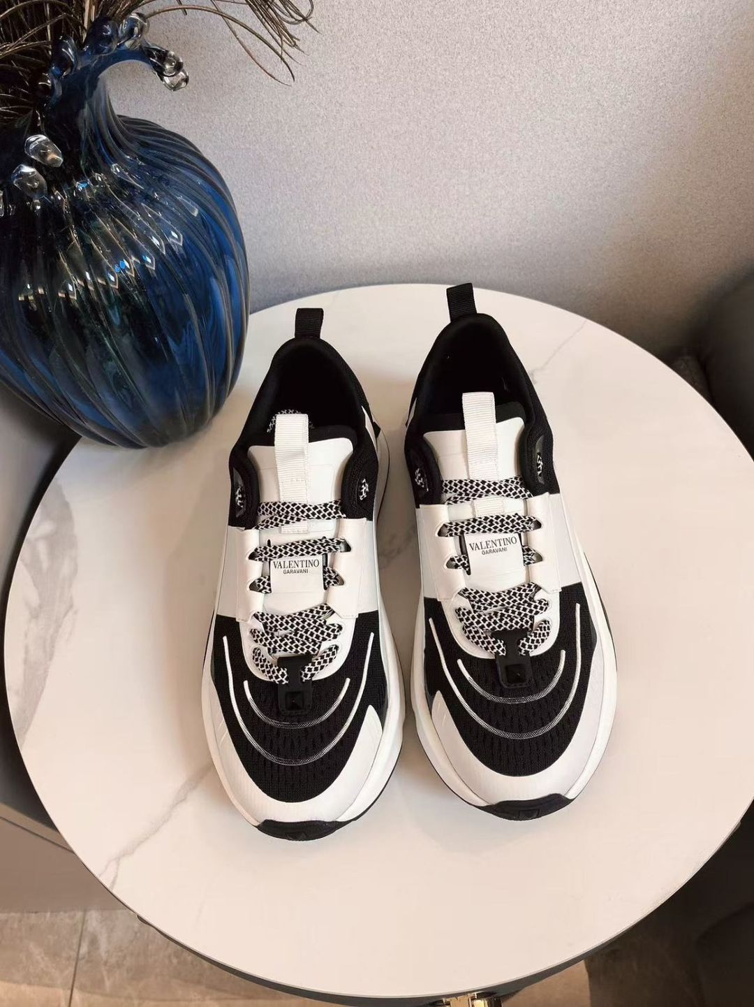 Multi True Act Sneakers
