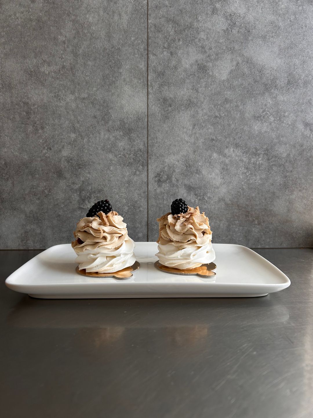 Mini pavlovka - gaštanová 