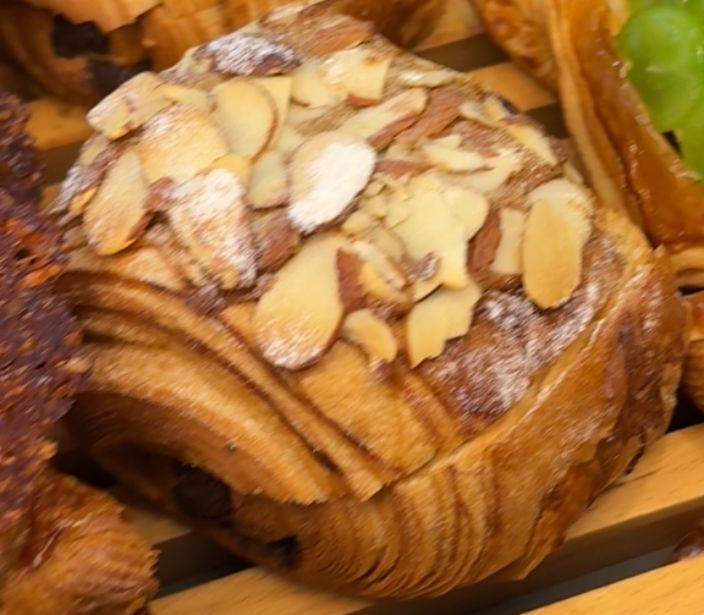 Almond Croissant 