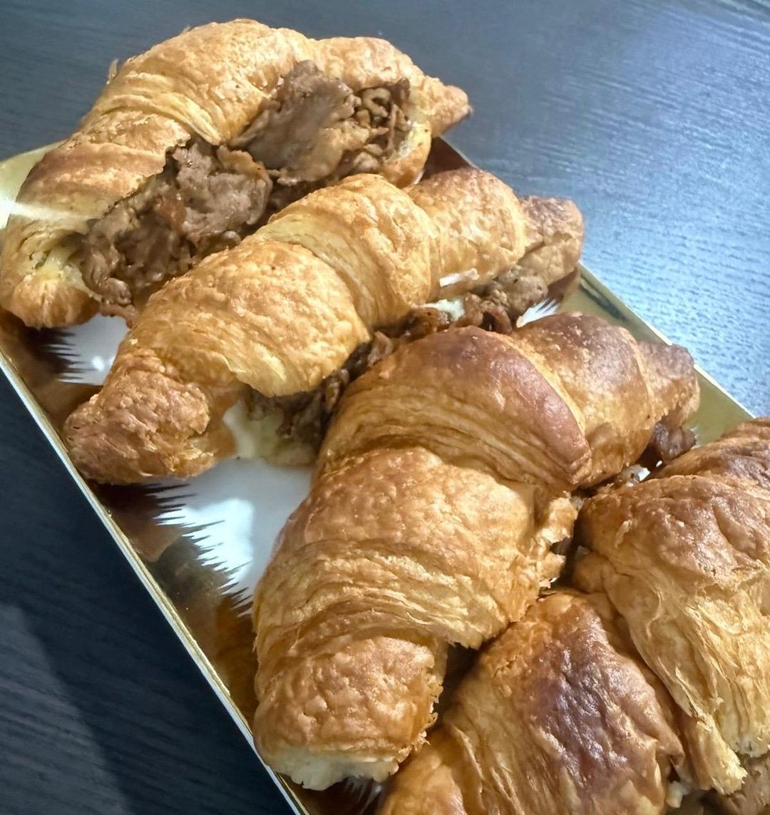 CHEESE BEEF CROISSANT 