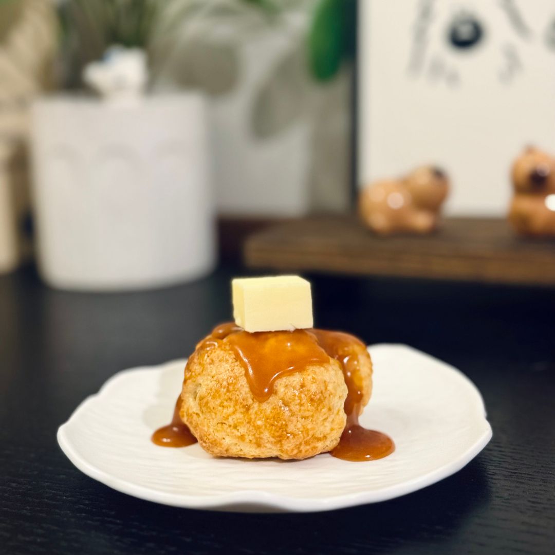 Autumn Caramel Charm Scone