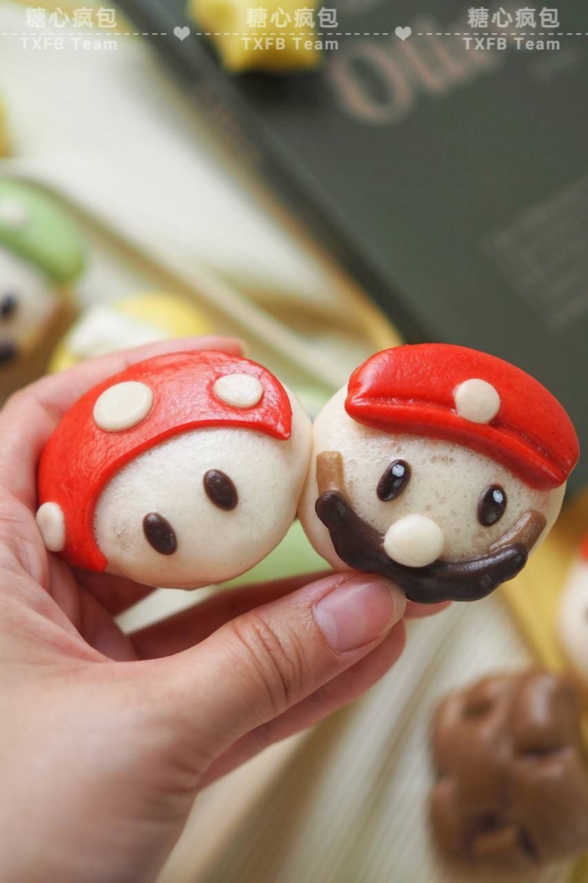 Mini Mario mantou