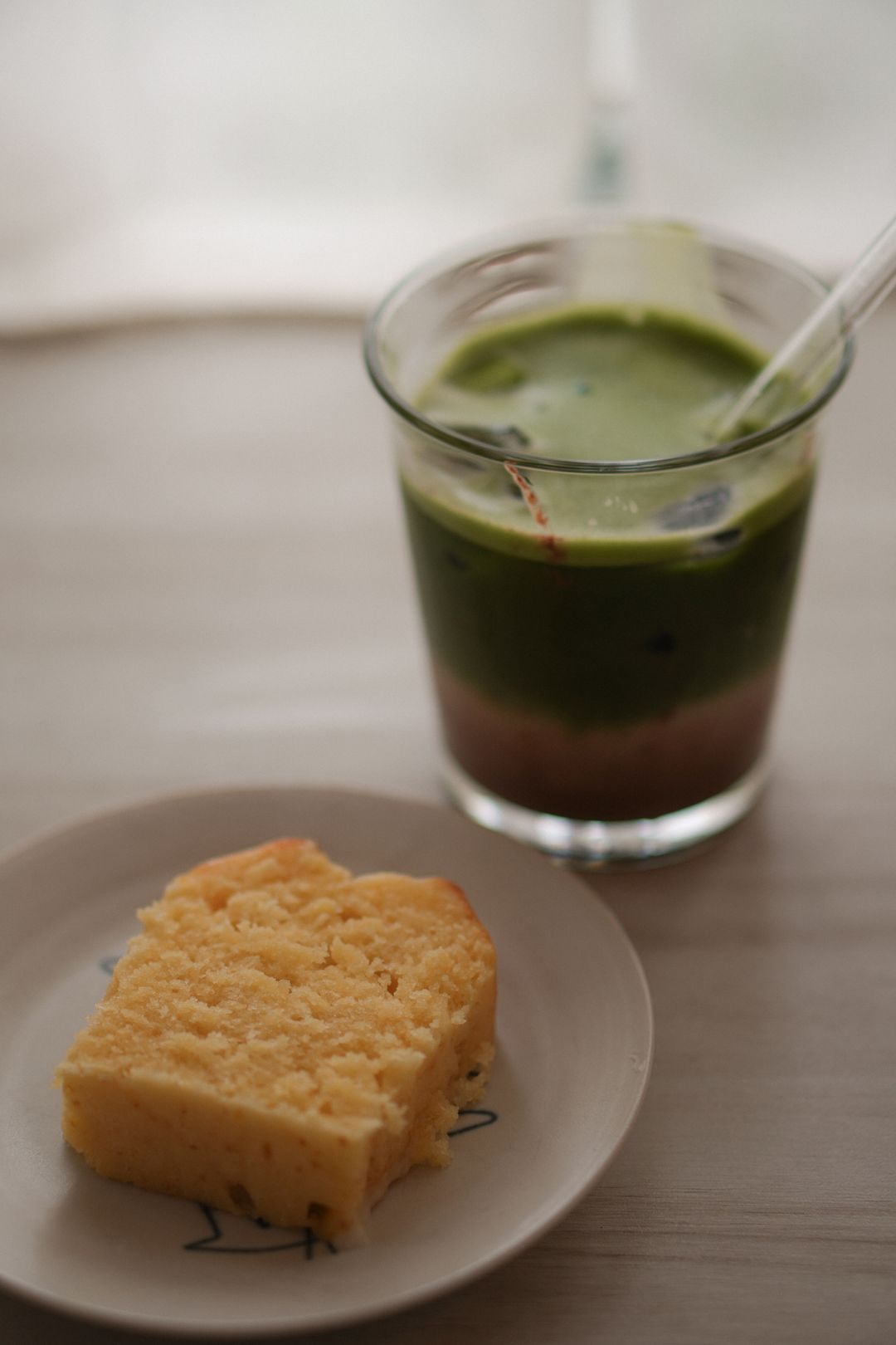 lemon drizzle slice + cup
