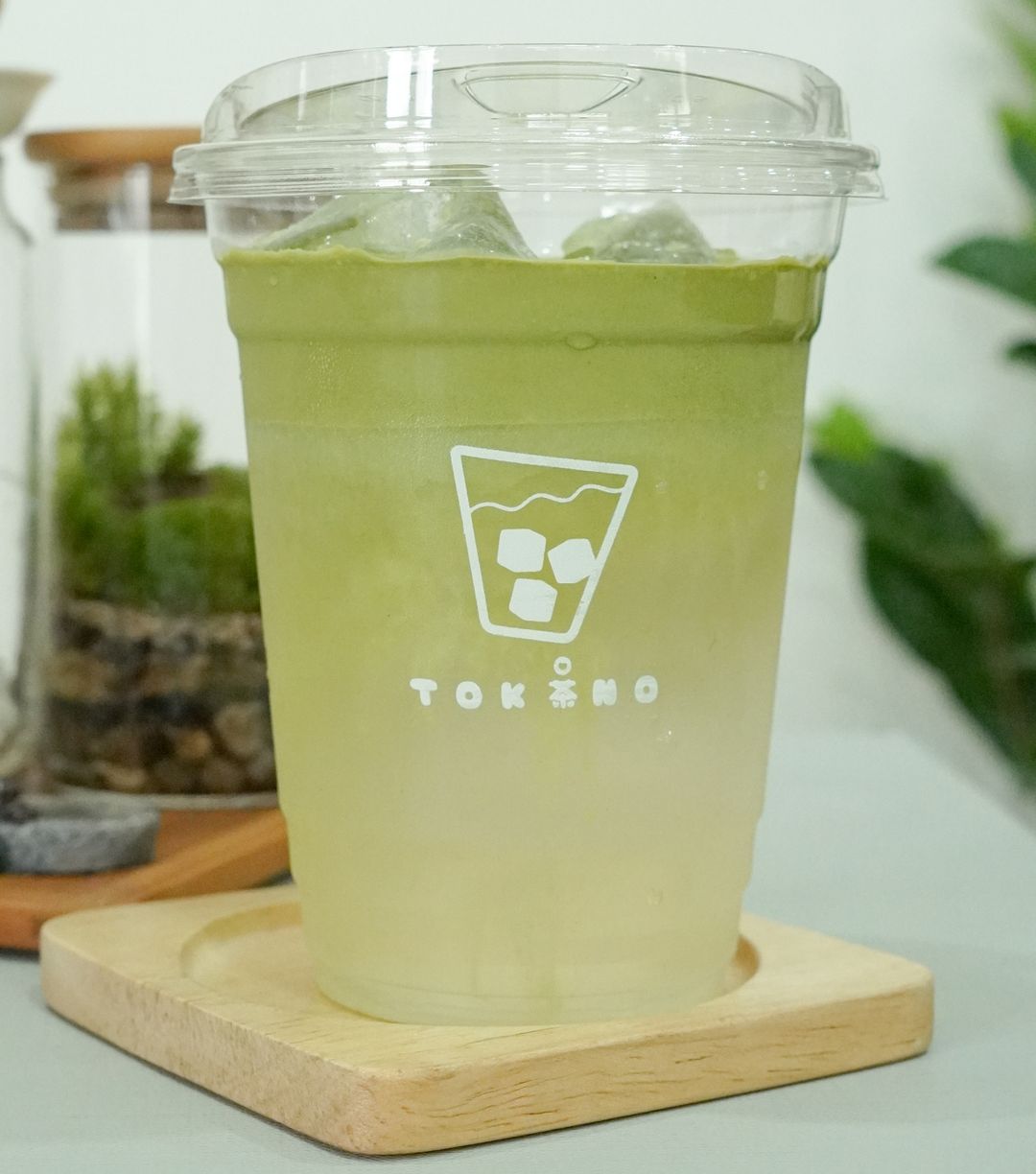 Classic Matcha Cloud with Coconut water